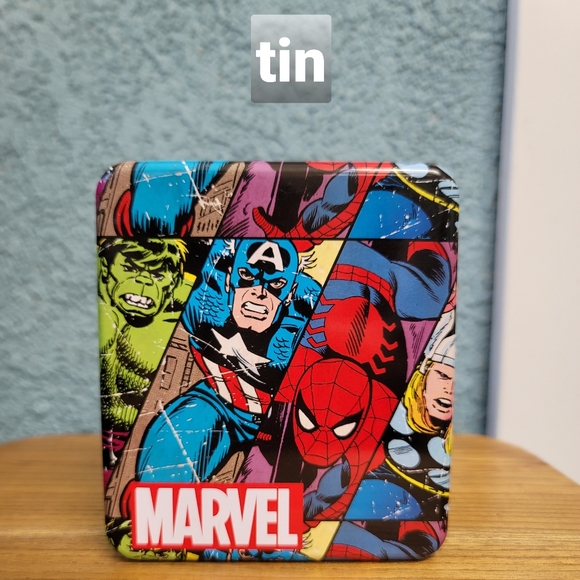 MARVEL Captain America Comic Tri-fold Wallet - Picture 6 of 6